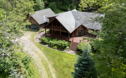 Log Home For Sale at Online Auction in Roscoe, New York