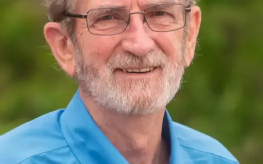 agent profile picture for Dale Ivy on log homes website