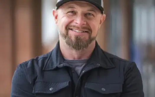 agent profile picture for Richie French on log homes website
