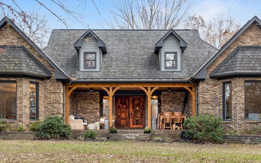 Country Home in Bon Aqua Tennessee