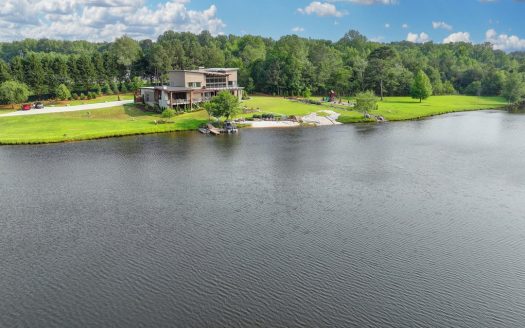 20-Acre Luxury Modern Estate in Barrow County, Georgia For Sale
