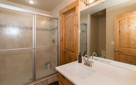 Winter Park Colorado luxury homes real estate listing photo 16