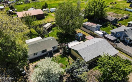 Yakima Washington luxury homes real estate listing photo 1