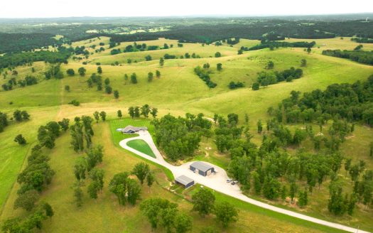 Ava Missouri luxury homes real estate listing photo 1