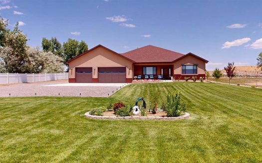 Montrose Colorado luxury homes real estate listing photo 1