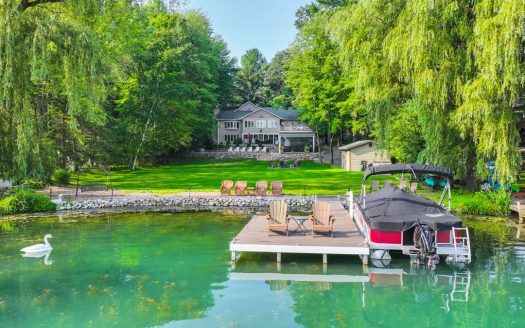 Waupaca Wisconsin luxury homes real estate listing photo 1