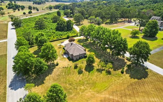 West Plains Missouri luxury homes real estate listing photo 1