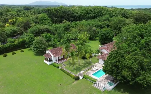 Panama Ocean View Property: Luxury Retreat in Costa Esmeralda