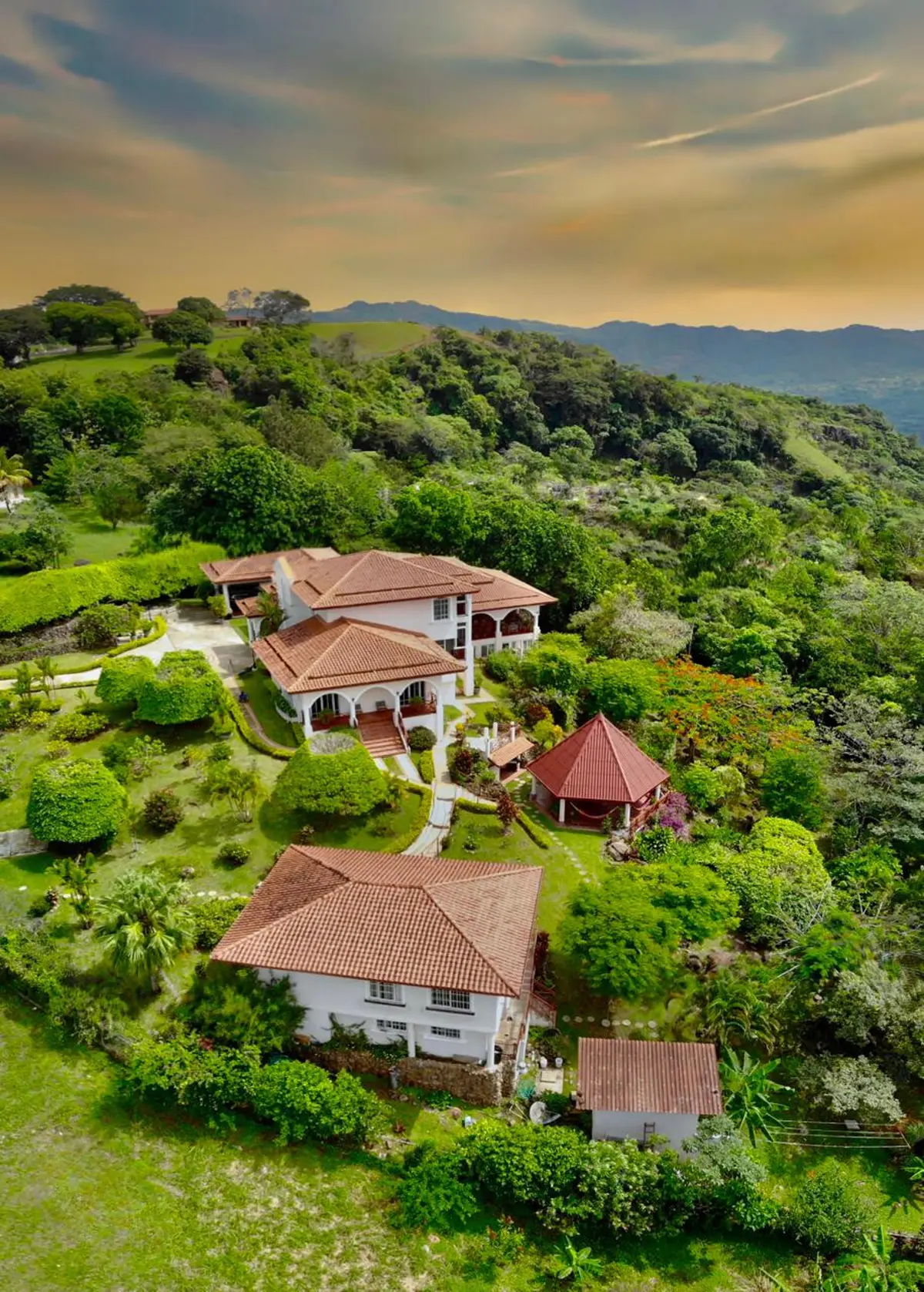 Elegant Mansion Retreat with Panoramic Views in Sorá