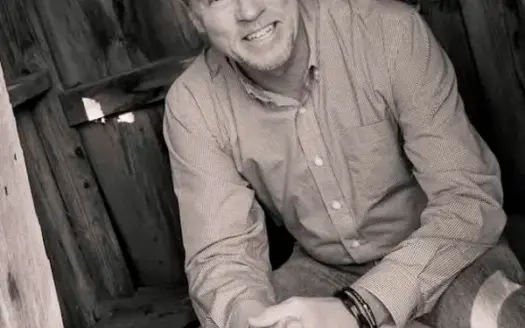 agent profile picture for Ken Stanley on luxury homes website
