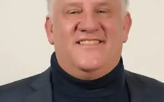 agent profile picture for John Stephens on luxury homes website