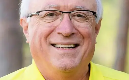 agent profile picture for Bryce Bignall on luxury homes website