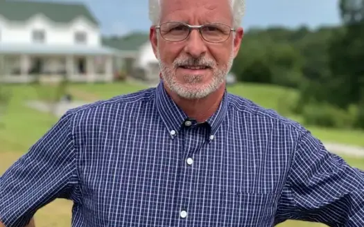 agent profile picture for Timothy Weathers on luxury homes website