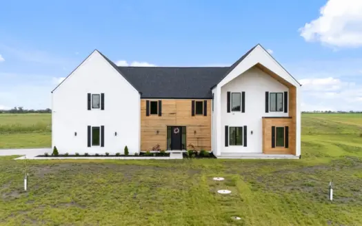 Nebraska Country Home With Acreage