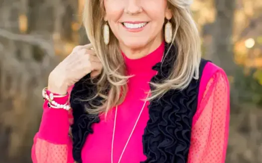 agent profile picture for Sharon Lowman-Bodine on luxury homes website
