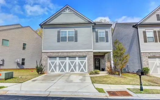 Gorgeous 10! 4 / 2.5 2-story home