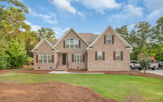 Hartsville SC 5BR Brick Home on 1.9 Acres in MacArthur’s Run