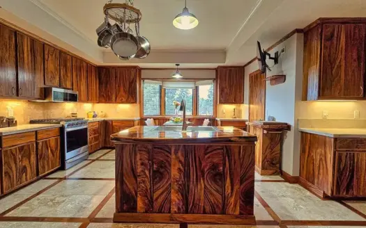 High-end Craftsmanship: 3BR 2.5 BA, 1.43 Acre with Pyramid & shop