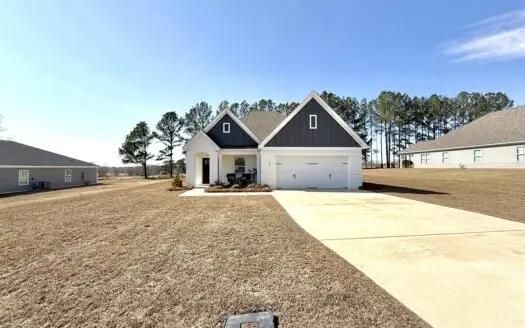 Move-in Ready 4 bed, 2 bath Home in Rehobeth School Zone