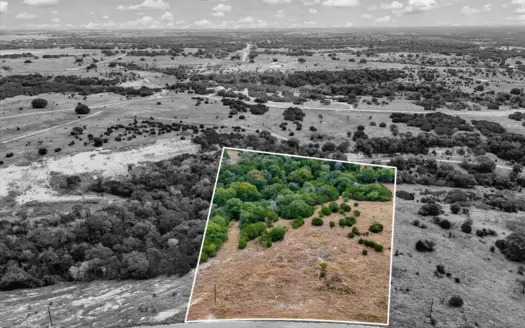 5.629 Acres in Twin Caverns Ranch | Oglesby, Texas