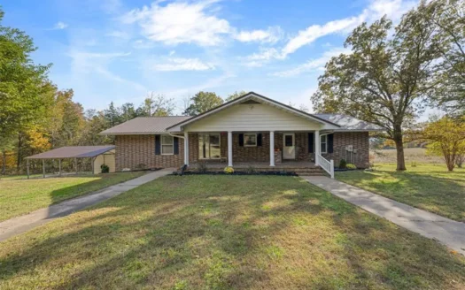 Country home with 21.73 acres for sale near Cave City Ky.