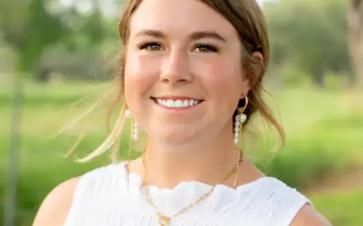 agent profile picture for D'Laine Dewald on ranch properties website