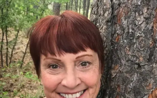 agent profile picture for Bonnie Leighton on ranch properties website