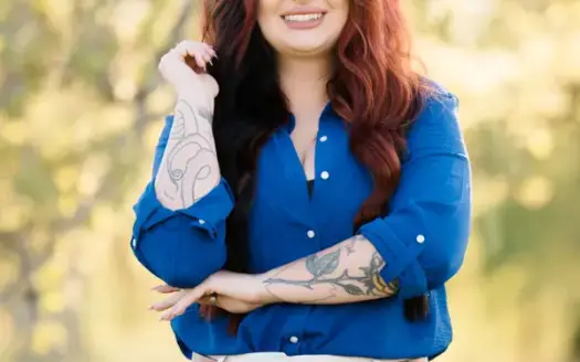 agent profile picture for Amanda Dragos on ranch properties website