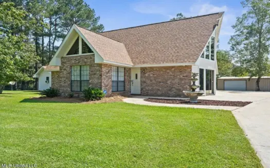 Pike Co Home with 125 Acres in North Pike School District