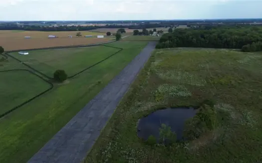 115acres with 3400 ft Runway & Hanger for sale near Franklin, Ky.