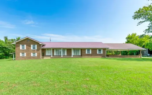 Country Home for Sale in Lewis County, Tennessee