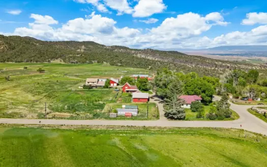6 Homes and Horse facility Estate in Colorado