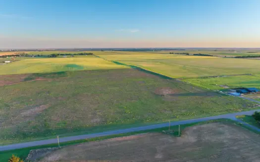 10 Acres on Land on Racetrack Road north of Altus Ok