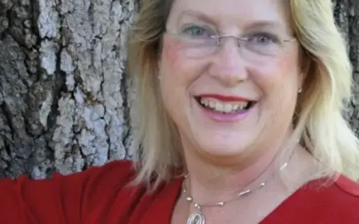 agent profile picture for Glenda Hall on ranch properties website