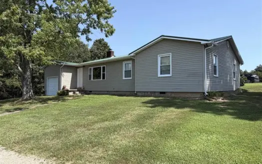 3 bed 1 bath home & 19 acre lot for sale near Roundhill, Ky.