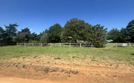4.31 acres Horse Property For Sale with Barn