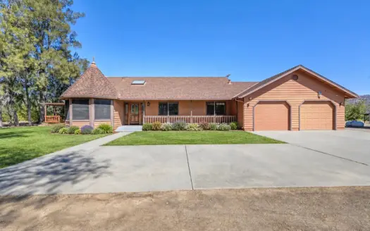 Northern California Country Home for Sale | 7100 Road 49, Guinda