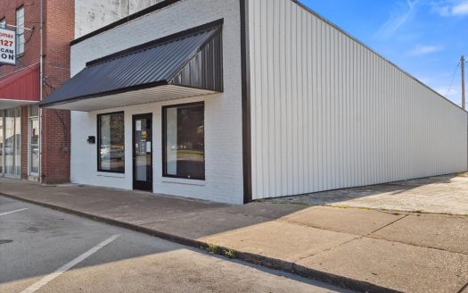 Location1/City1} Tennessee restaurant and bar real estate listing photo 1