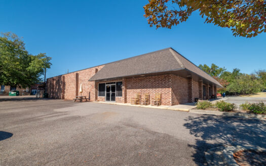 Location1/City1} South Carolina restaurant and bar real estate listing photo 1