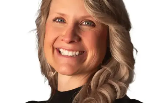 agent profile picture for Danielle Burnette on restaurant and bar properties website