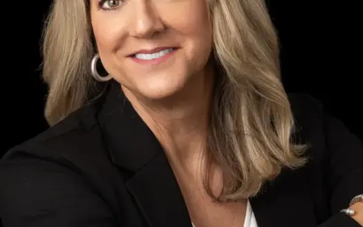 agent profile picture for Marsha Whisenhunt on restaurant and bar properties website