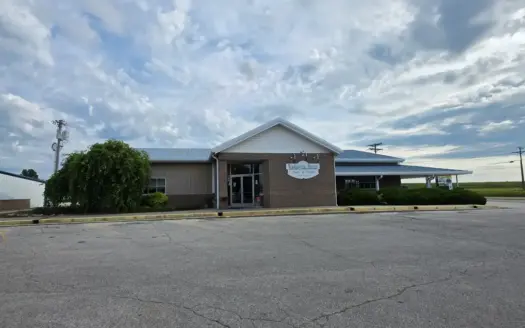 Turn-Key Restaurant or Unlimited Commercial Potential
