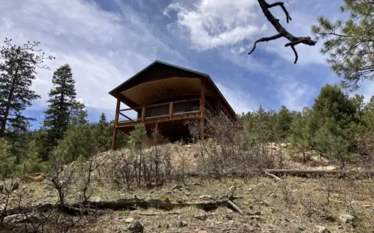 Charming Off-Grid One-Bedroom Cabin Near Chama NM