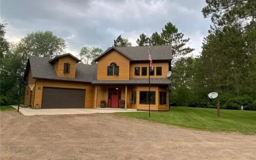 Riverfront Country Home on 20± Acres in Moose Lake Mn