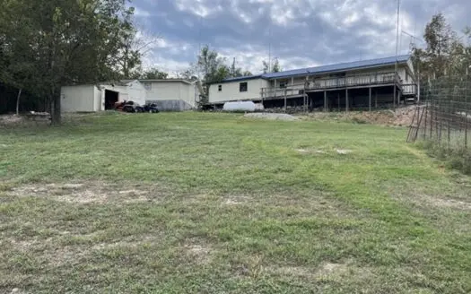 2 Homes Fronting Gov’T Strip On Bull Shoals Lake