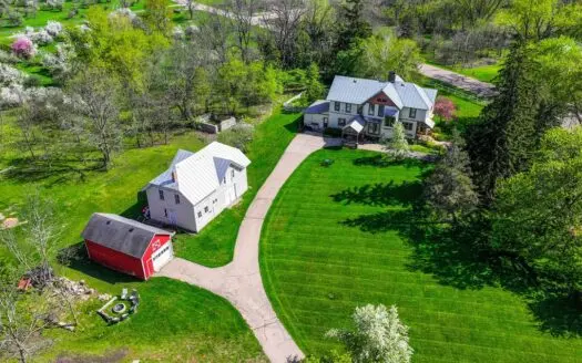 Bed & Breakfast on the Crystal River for sale Waupaca, WI