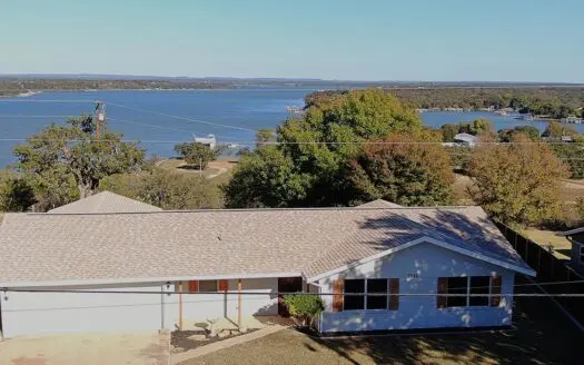 Charming Lake Brownwood Retreat – 3 Bed, 2 Bath,