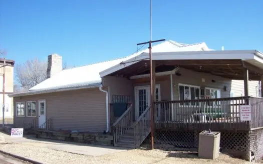 Former Resort Now Rental Property, Located on Buffalo Lake in Marquette County