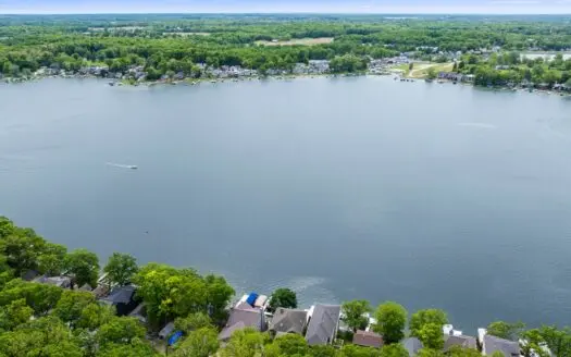 Lakefront Home For Sale in NE Indiana