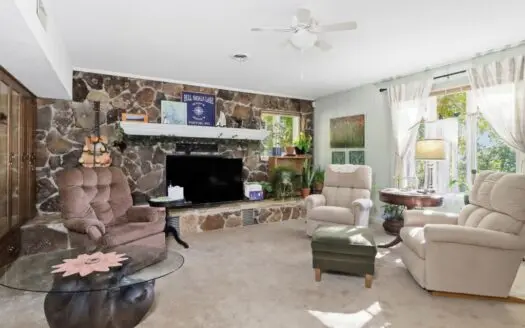 Luxury Bull Shoals Lakefront Home on 5.86 Acres with Dock & Shops